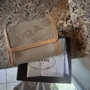 Authentic With Box and Paperw Prada Raffia Style Beige Bifold🧡